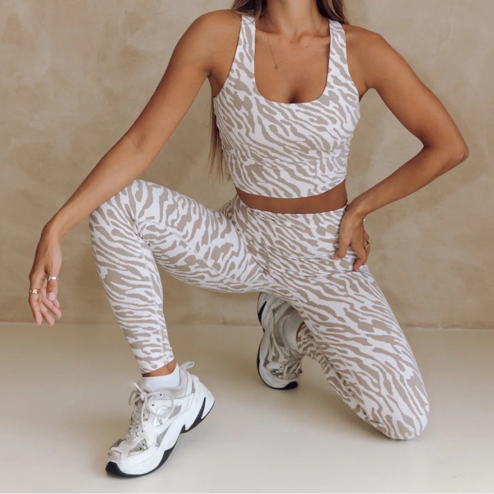 Astoria Activewear LUXE BALANCE Full Length Legging + Sports crop - Zebra